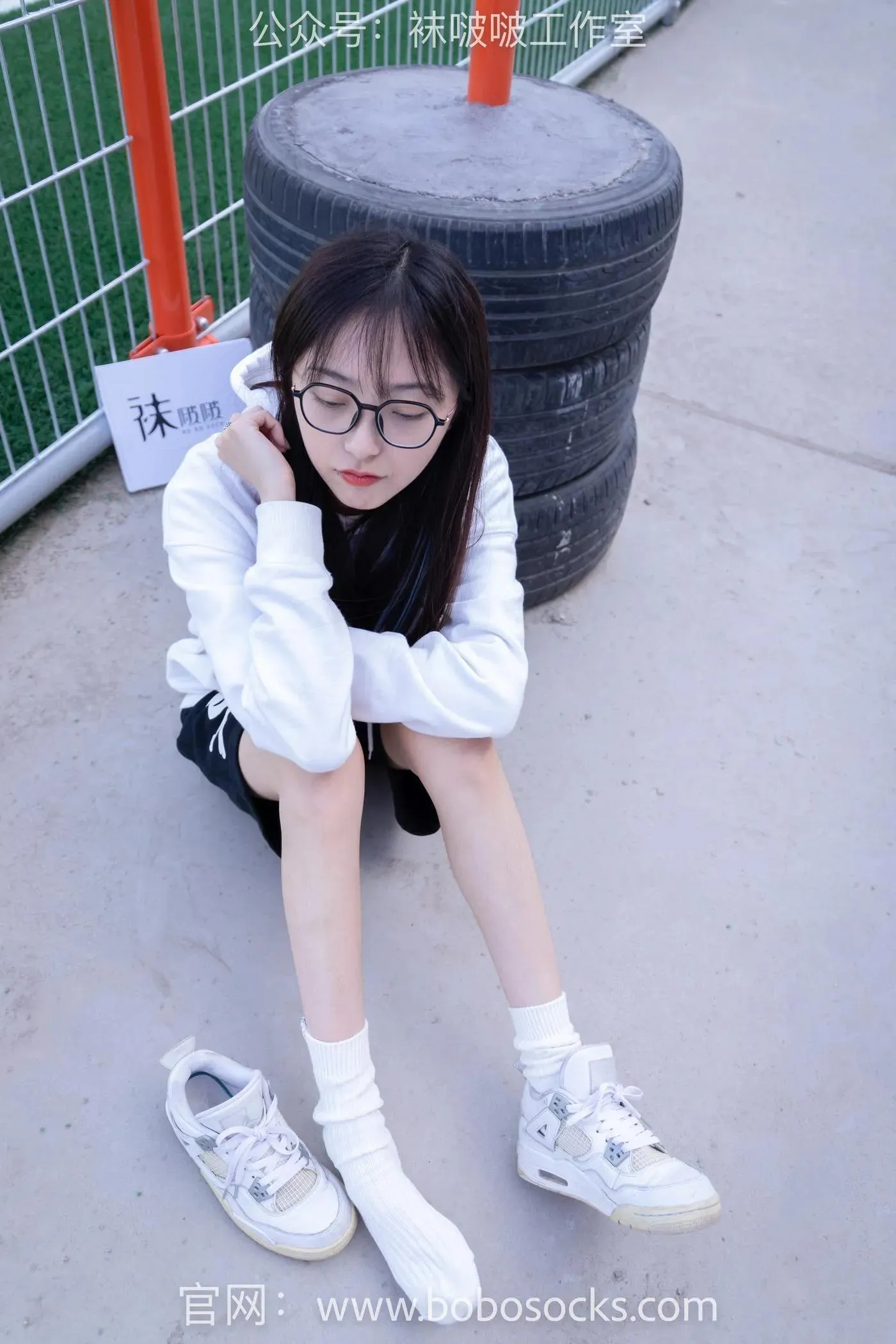 [BoBoSocks袜啵啵]NO.103 稚予-AJ篮球鞋、白棉袜、裸足 [134P]插图4